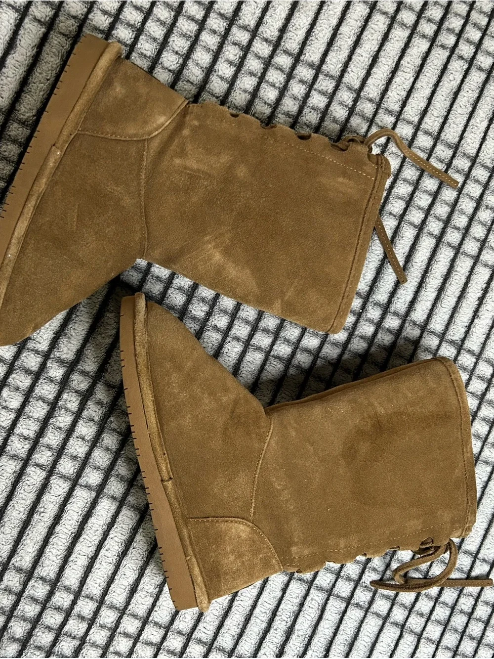Women's BearPaw Phylly Boots 6)